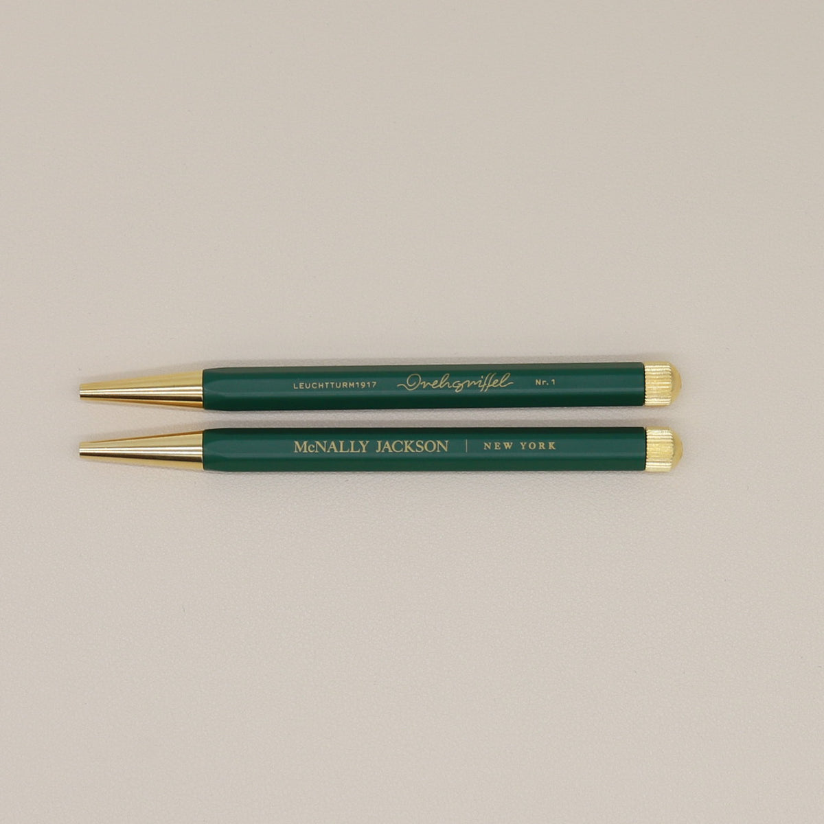 Leuchtturm Drehgriffel Nr 1 McNally Jackson